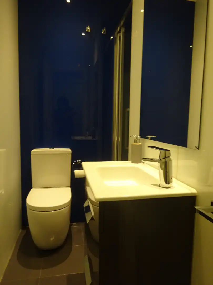 Bathroom of Flat for sale in Madrid  with Air Conditioner, Heating and Parquet flooring