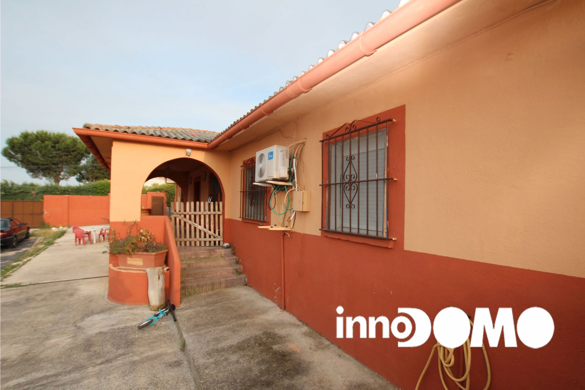 Vista exterior de Casa o chalet en venta en Palomeque con Calefacción, Jardín privado y Terraza