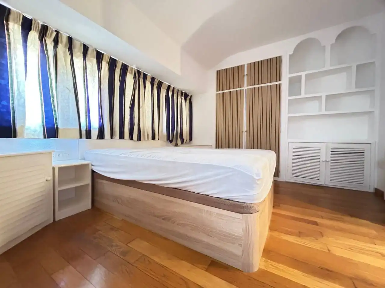 Habitación de Piso de alquiler en Toledo con Aire acondicionado, Parquet y Amueblado
