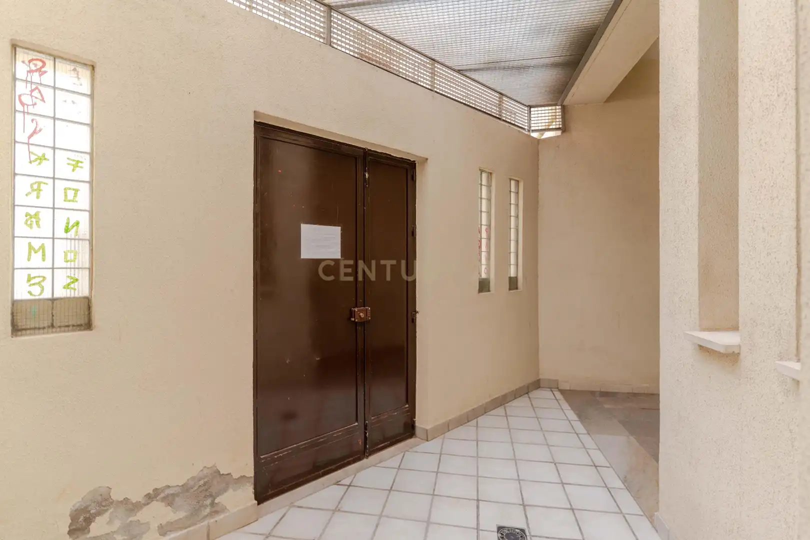 Flat for sale in Granada  with Air Conditioner