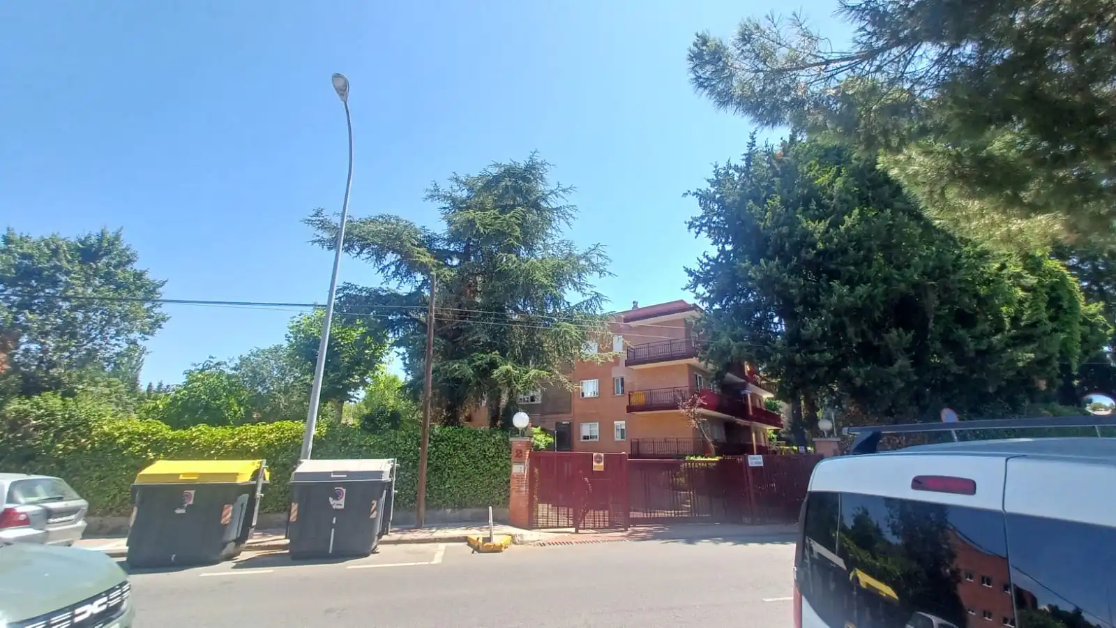Außenansicht von Wohnung zum Verkauf in Collado Villalba mit Heizung, Parkett und Terrasse