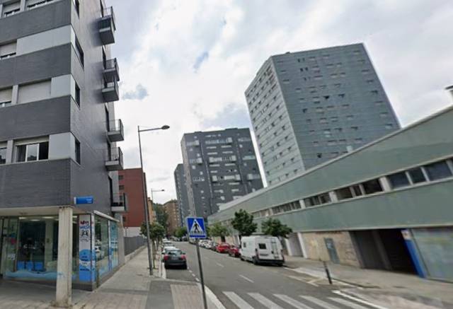 Local comercial en Alquiler en Dublin Kalea en Salburua - Arantzabela