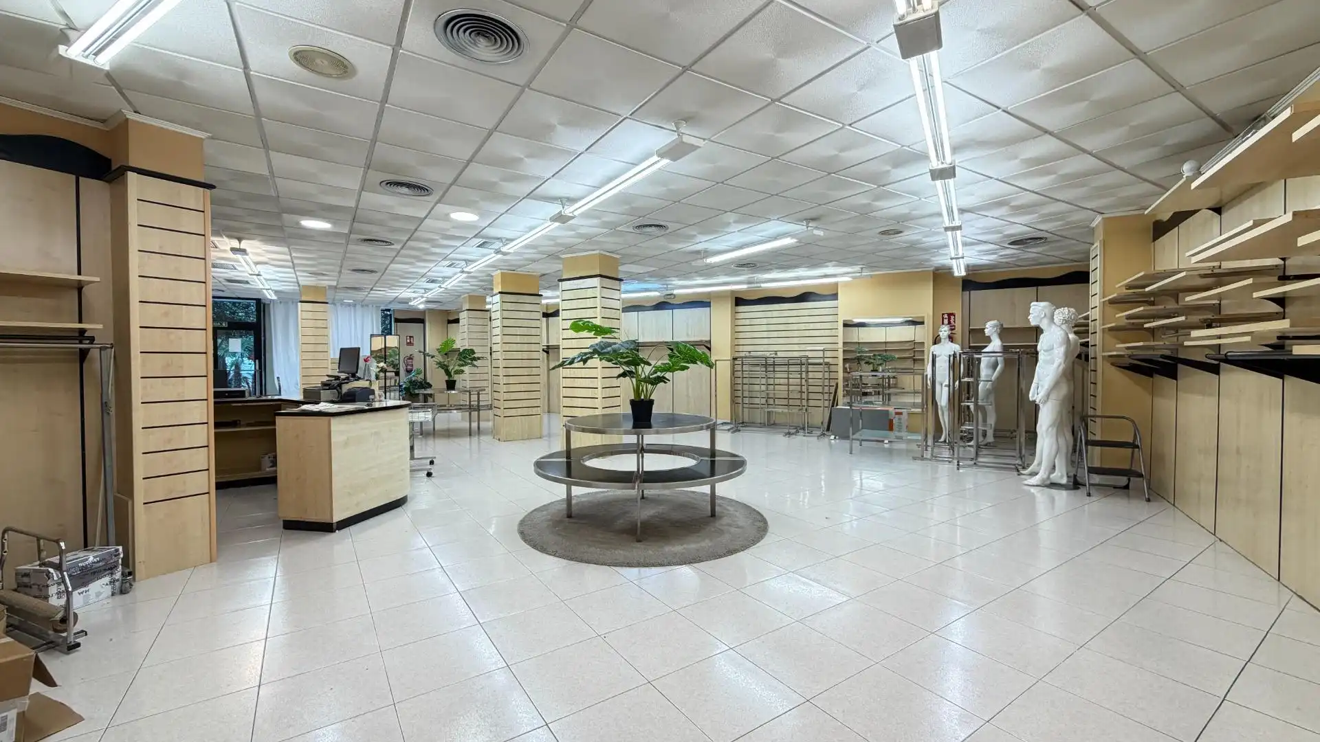 Local comercial de lloguer a Avenida Avenida Camelias, imagen 6