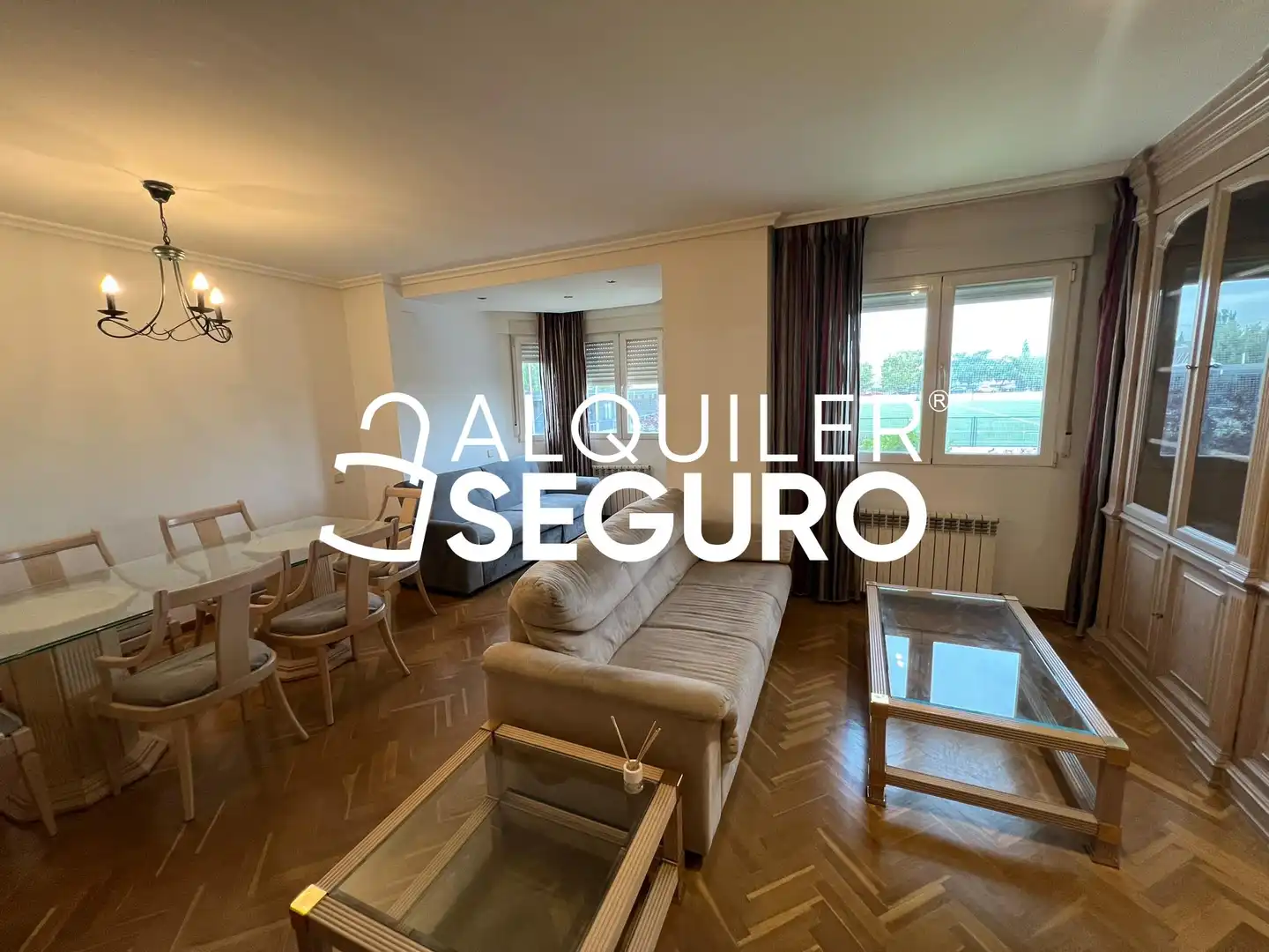 Living room of Flat for rent in Madrid  with Air Conditioner, Heating and Swimming Pool