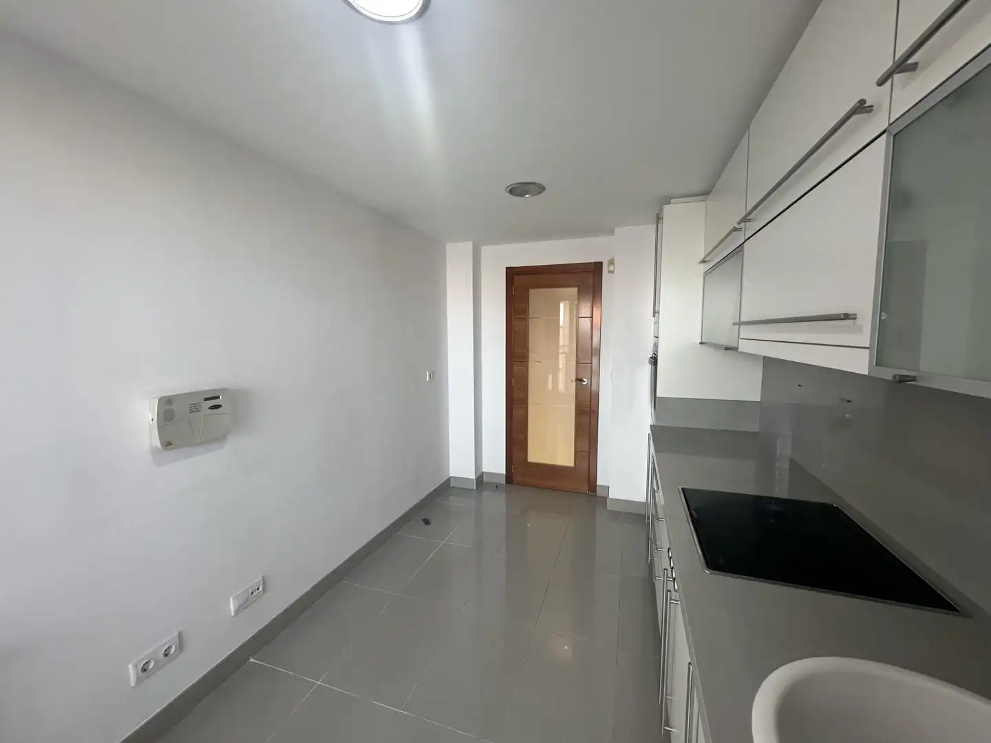 Cocina de Piso de alquiler en Alicante / Alacant con Aire acondicionado y Piscina comunitaria