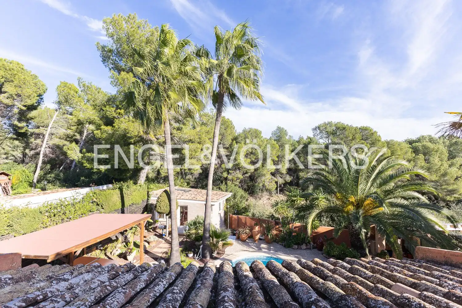 Vista exterior de Casa o xalet en venda en Riba-roja de Túria amb Aire condicionat, Calefacció i Jardí privat
