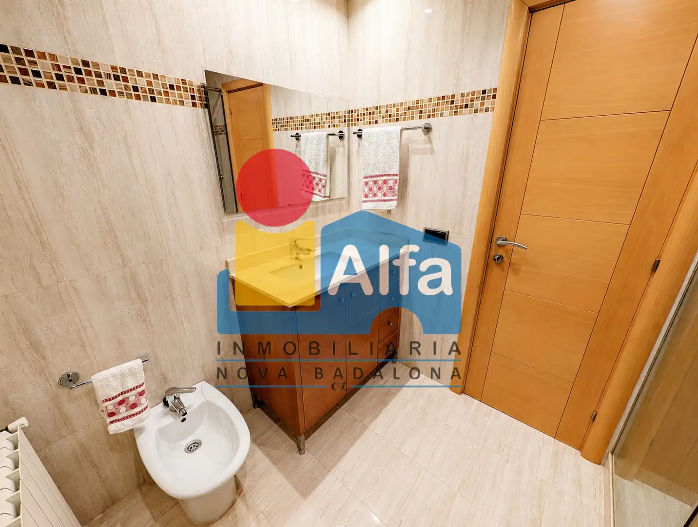 Baño de Piso en venta en Badalona con Aire acondicionado, Calefacción y Jardín privado