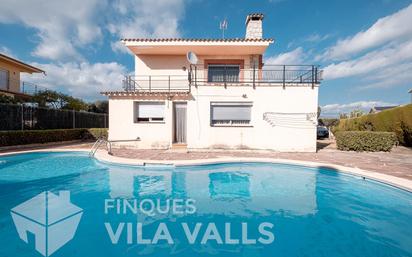 Exterior view of House or chalet for sale in Caldes de Montbui  with Terrace and Swimming Pool