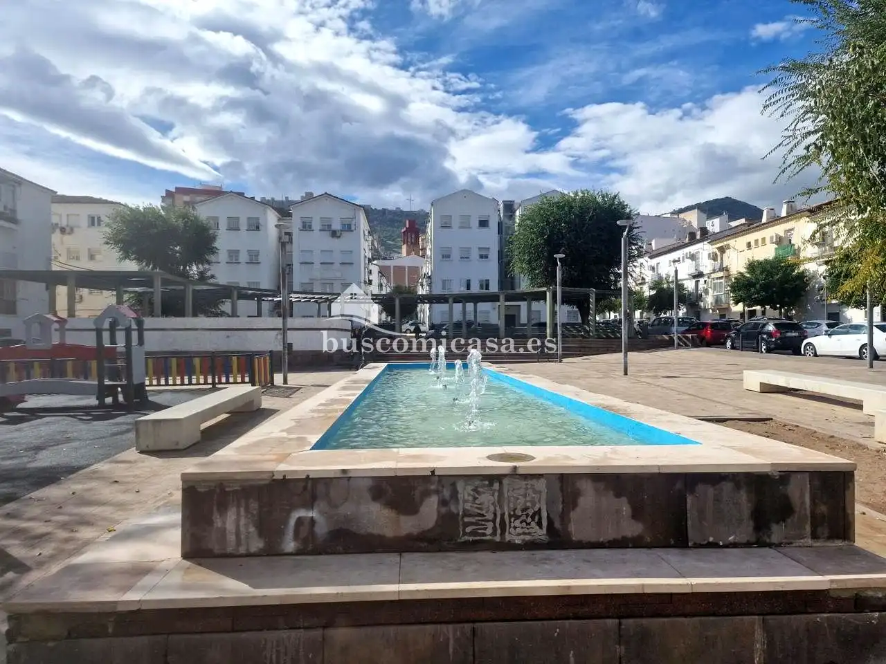 Vista exterior de Pis en venda en Jaén amb Balcó
