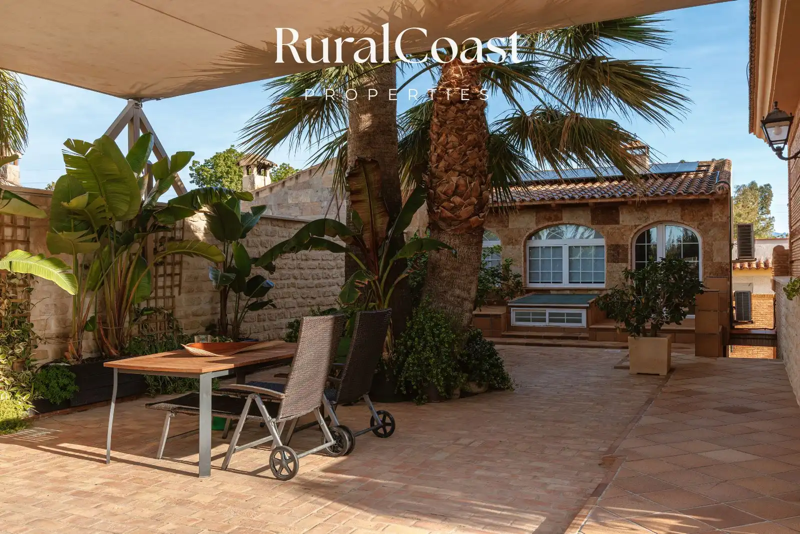 Vista exterior de Casa o xalet en venda en San Vicente del Raspeig / Sant Vicent del Raspeig amb Aire condicionat, Calefacció i Terrassa