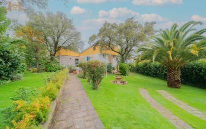 Jardí de Casa o xalet en venda en Villa del Prado amb Aire condicionat, Calefacció i Jardí privat