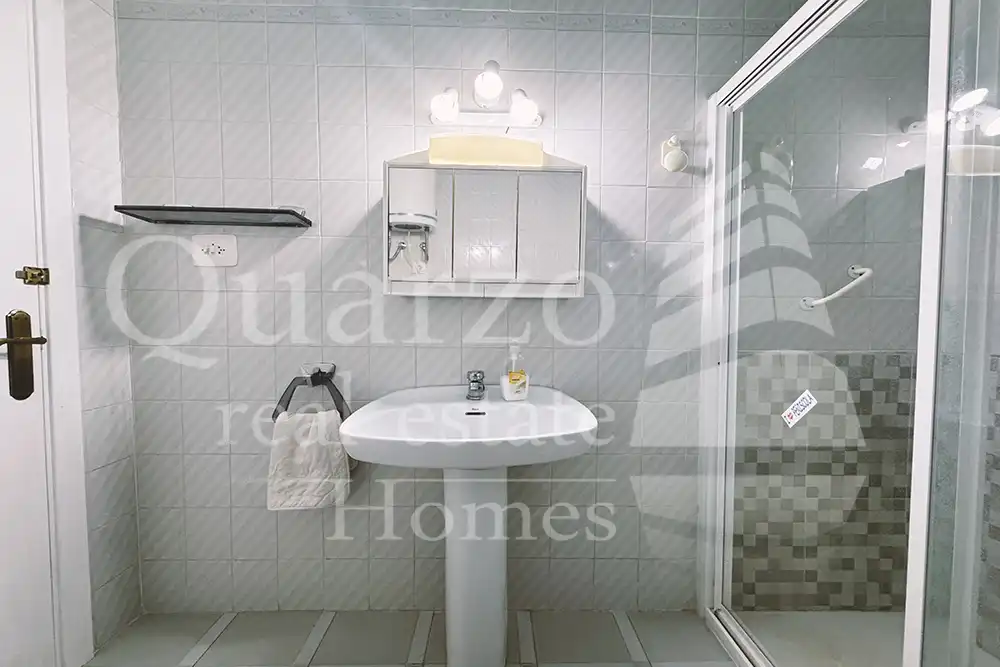 Baño de Apartamento en venta en Peñíscola / Peníscola con Aire acondicionado, Calefacción y Amueblado