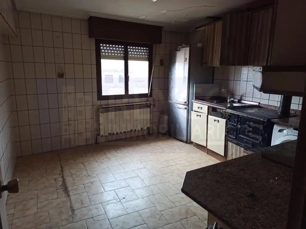Cocina de Casa o chalet en venta en Arenzana de Abajo con Jardín privado