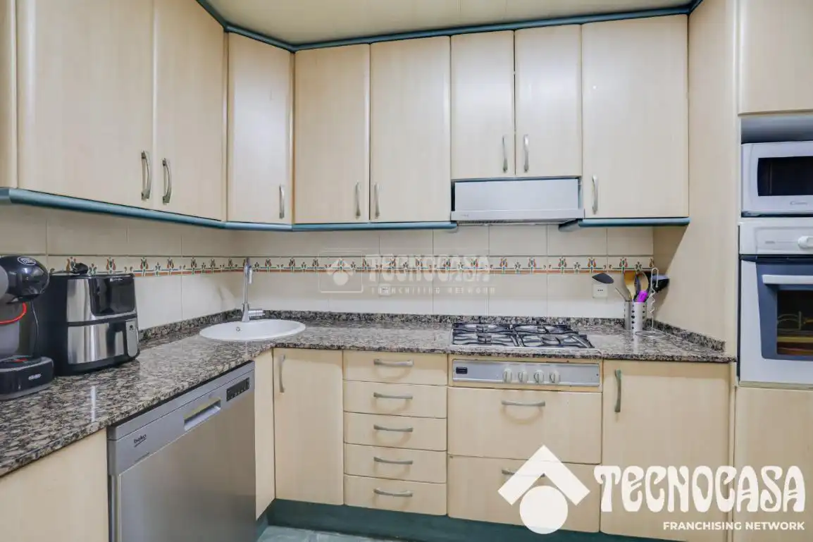 Cocina de Piso en venta en Barcelona con Aire acondicionado y Calefacción