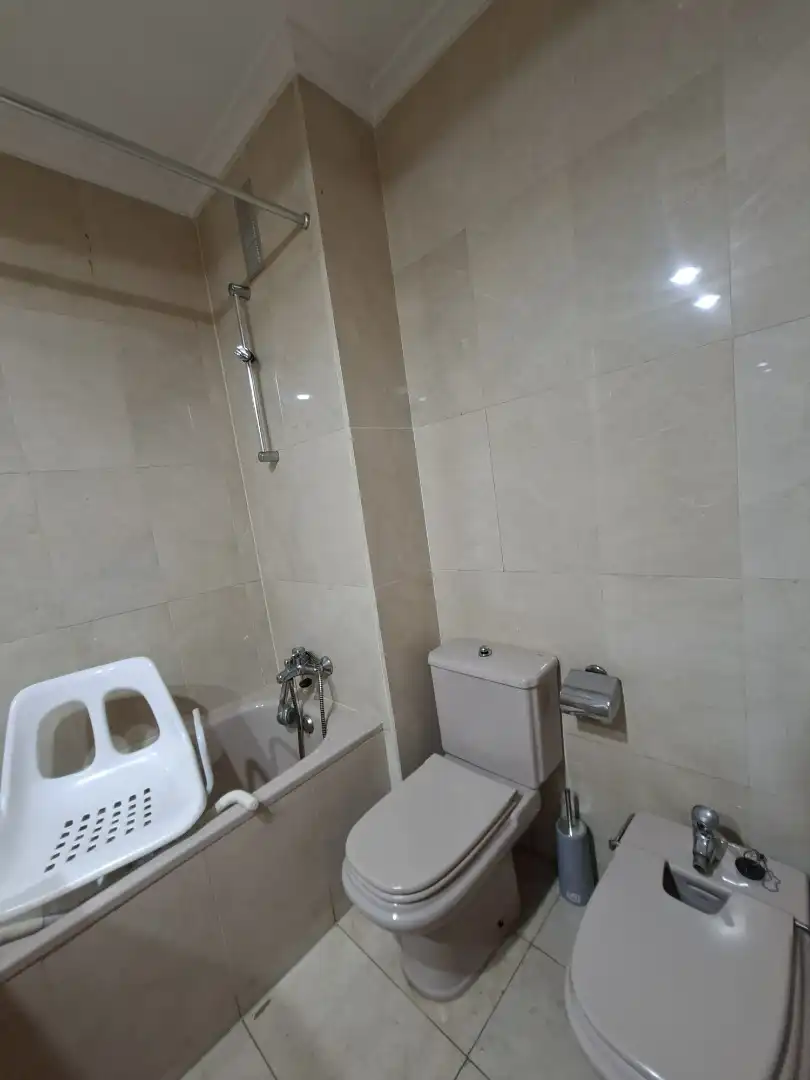 Bathroom of Flat for sale in Badalona  with Air Conditioner, Heating and Terrace