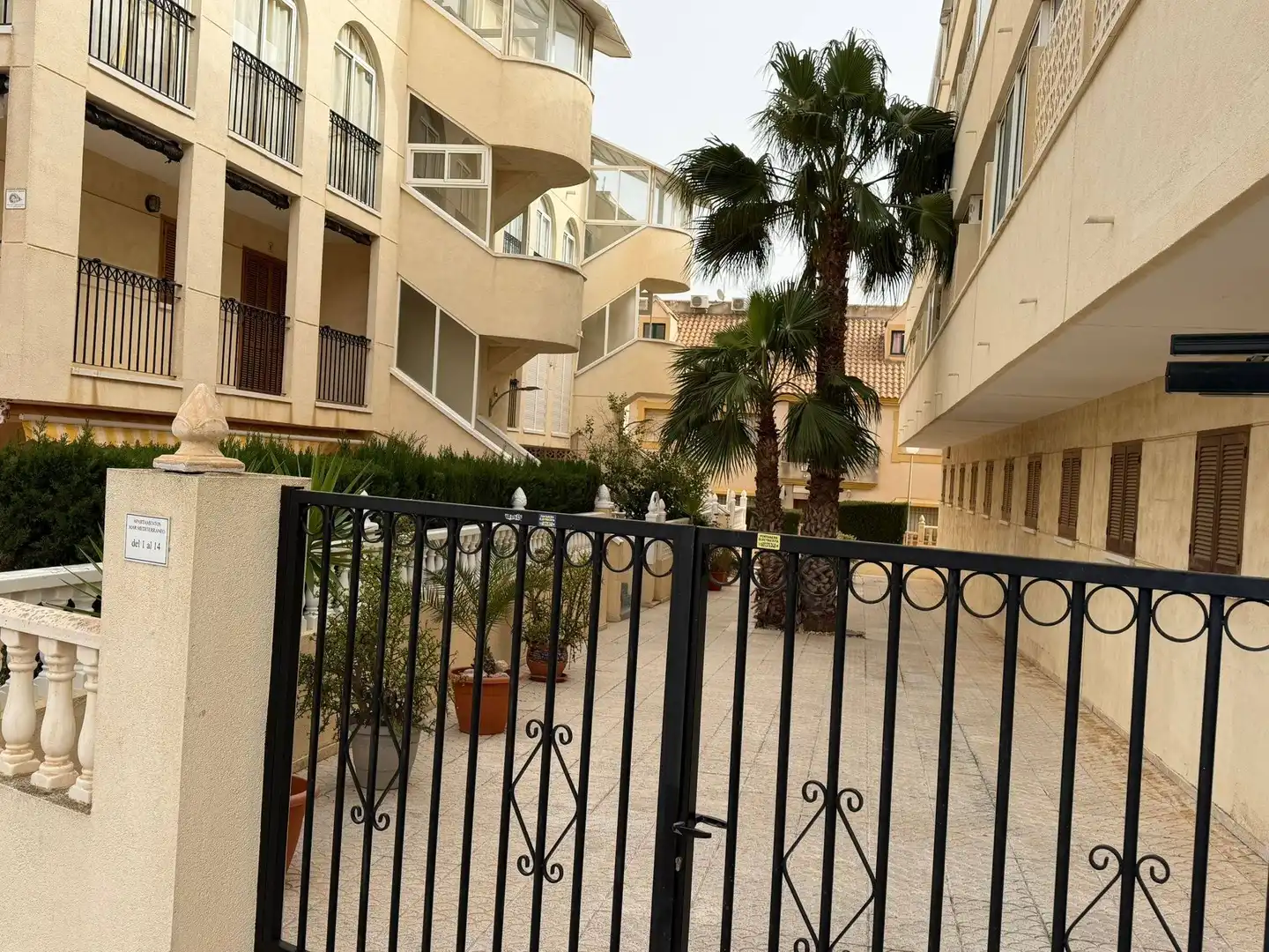 Apartment with garden for sale in Orihuela Costa