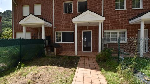 Foto 2 von Einfamilien-Reihenhaus zum Verkauf in Lugar Bustablado, Arredondo, Cantabria