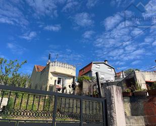 Vista exterior de Casa o xalet en venda en Vigo  amb Calefacció i Terrassa