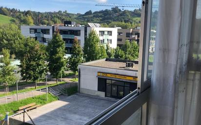 Vista exterior de Pis en venda en Usurbil amb Terrassa