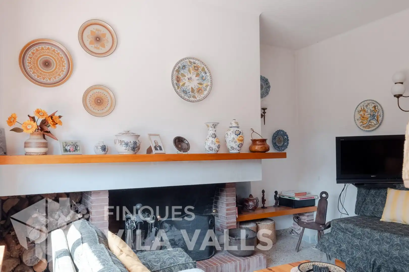 Sala d'estar de Casa o xalet en venda en Sant Quirze Safaja amb Jardí privat