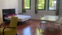Dormitori de Estudi en venda en  Madrid Capital amb Aire condicionat i Piscina