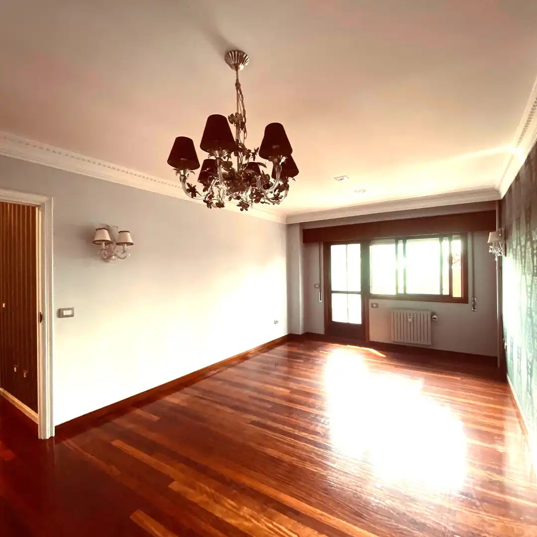 Esszimmer von Wohnung zur Miete in Vigo 
