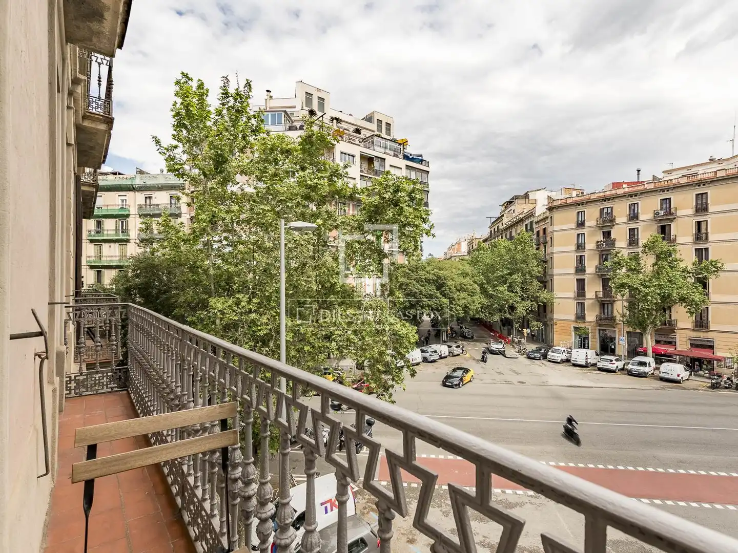 Vista exterior de Piso en venta en Barcelona con Aire acondicionado, Calefacción y Parquet