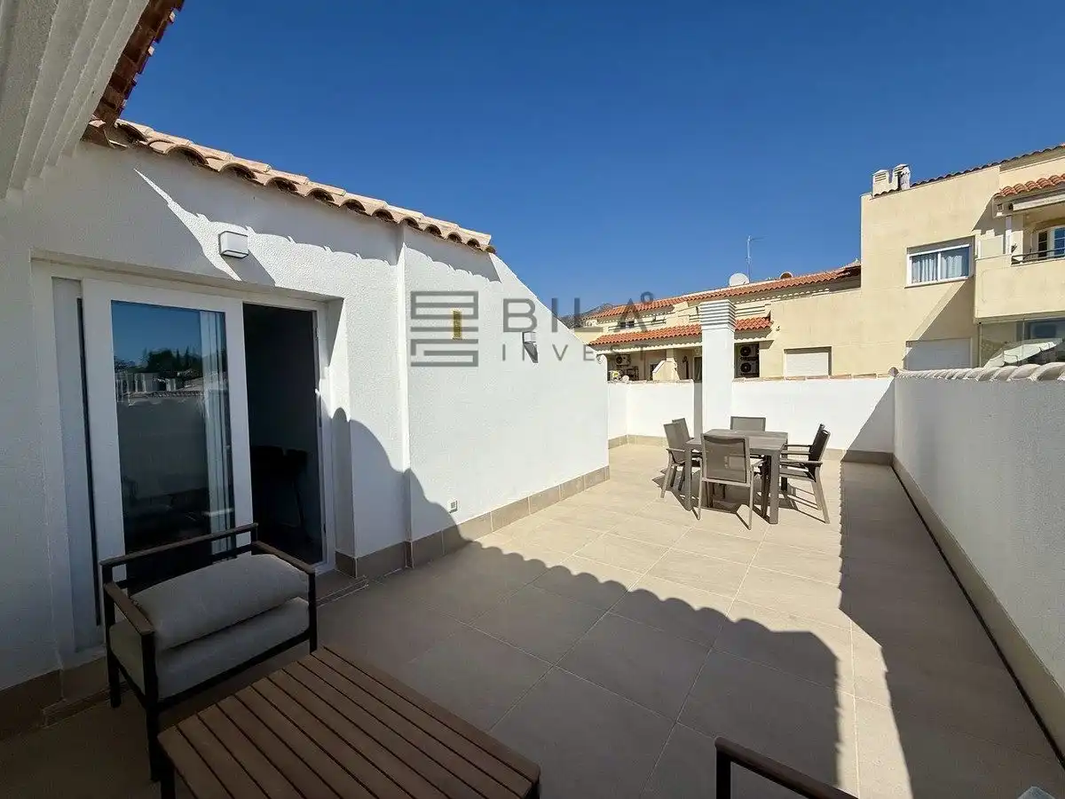 Attico con piscina in vendita a Urb. Pine Hill, imagen 2