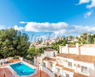 Vista exterior de Apartament en venda en Nerja amb Aire condicionat, Calefacció i Moblat