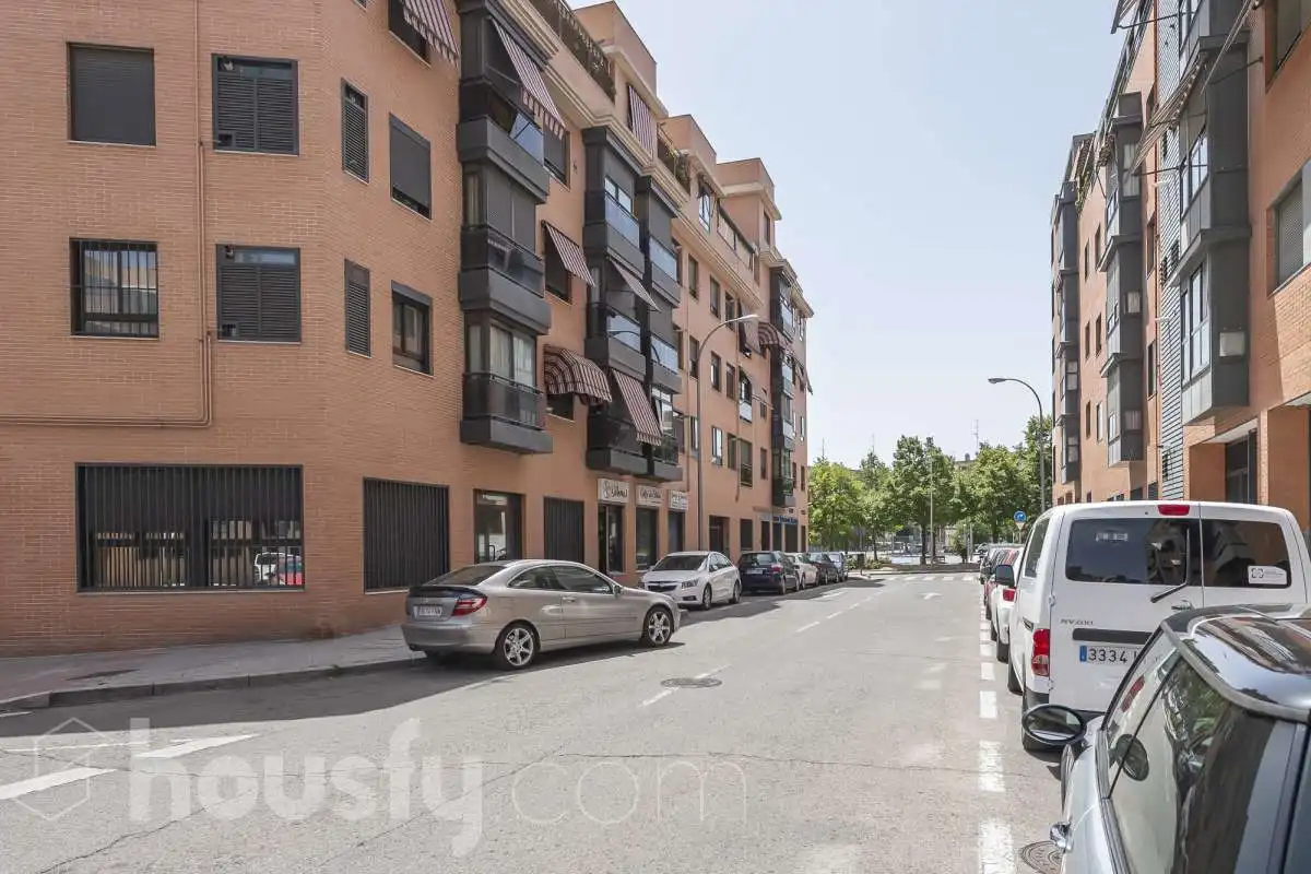 Vista exterior de Planta baixa de lloguer en Madrid amb Calefacció