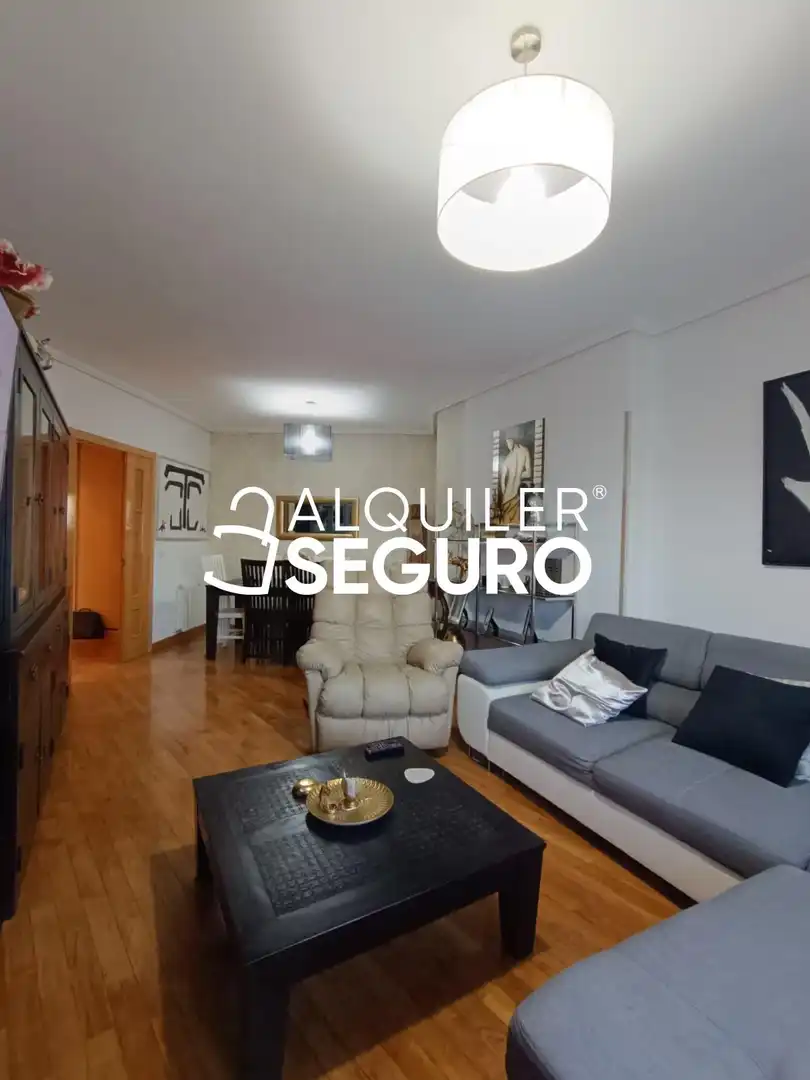 Piso con ascensor en alquiler en del Universo, imagen 3