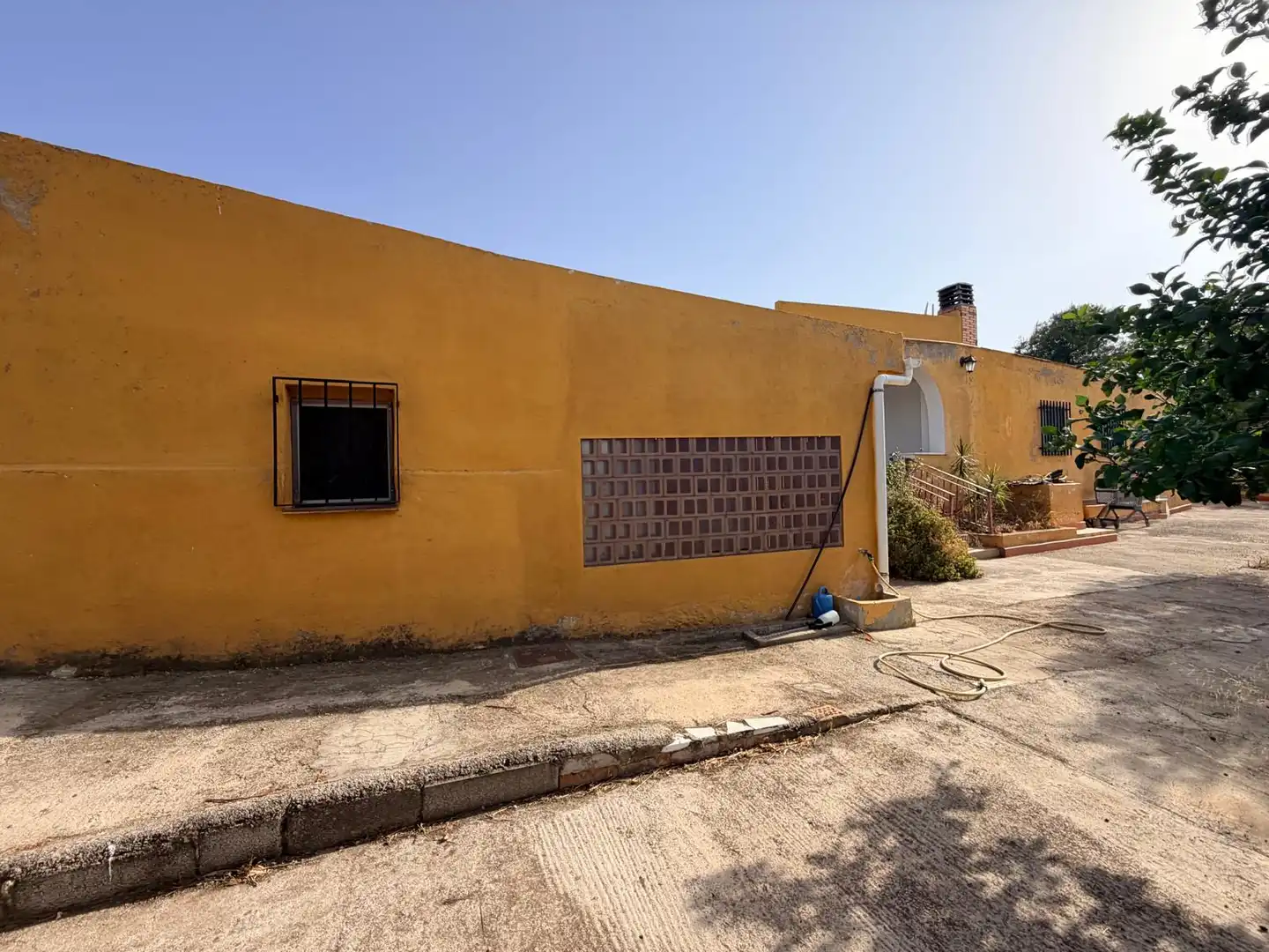 Vista exterior de Casa o chalet en venta en Cheste con Jardín privado y Piscina