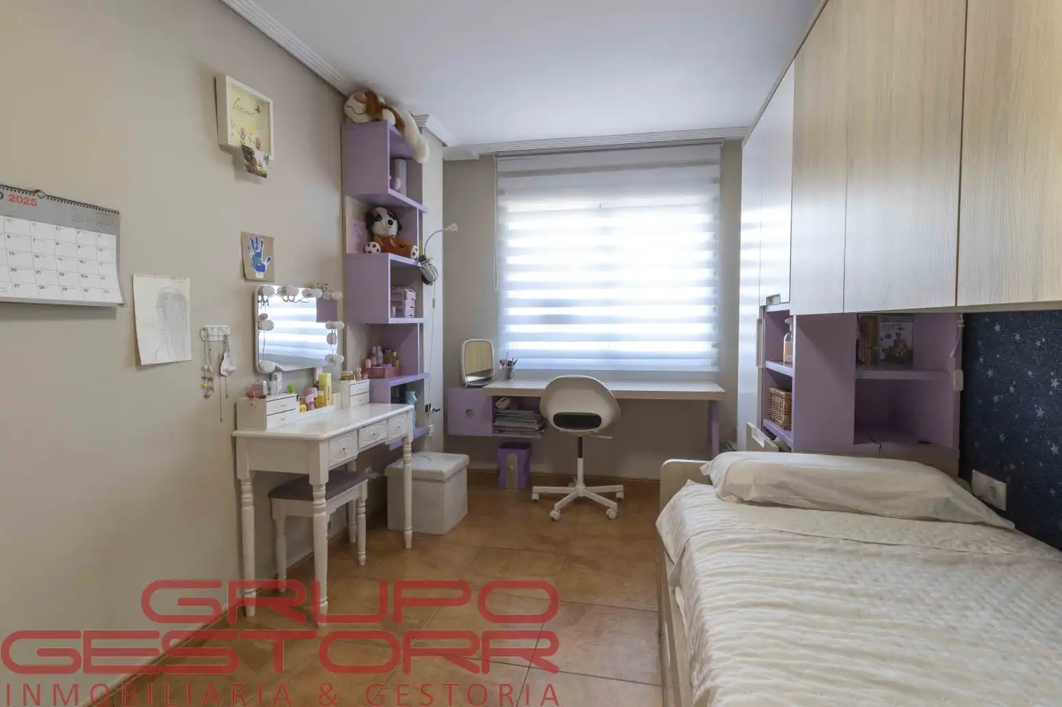Dormitori de Casa o xalet en venda en Torrent amb Jardí privat, Terrassa i Traster