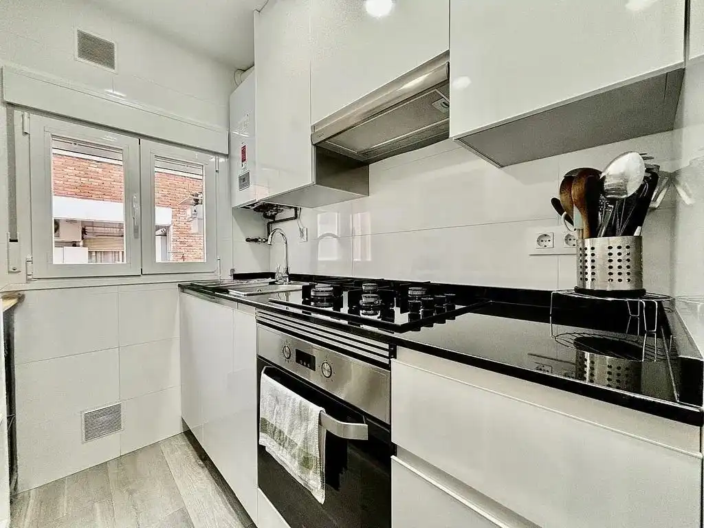 Cocina de Piso de alquiler en Madrid con Aire acondicionado y Amueblado