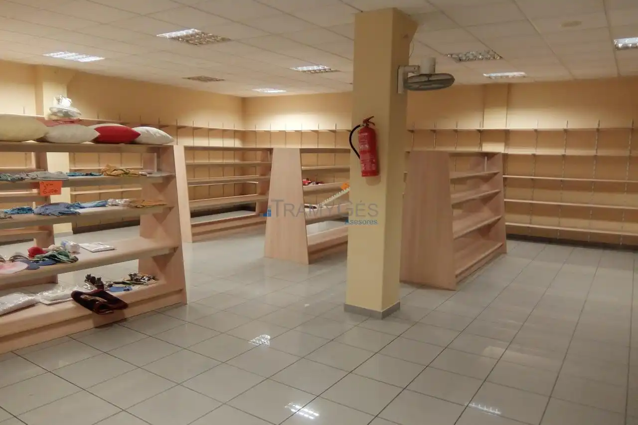 Local comercial en venda a GONDOMAR, imagen 2