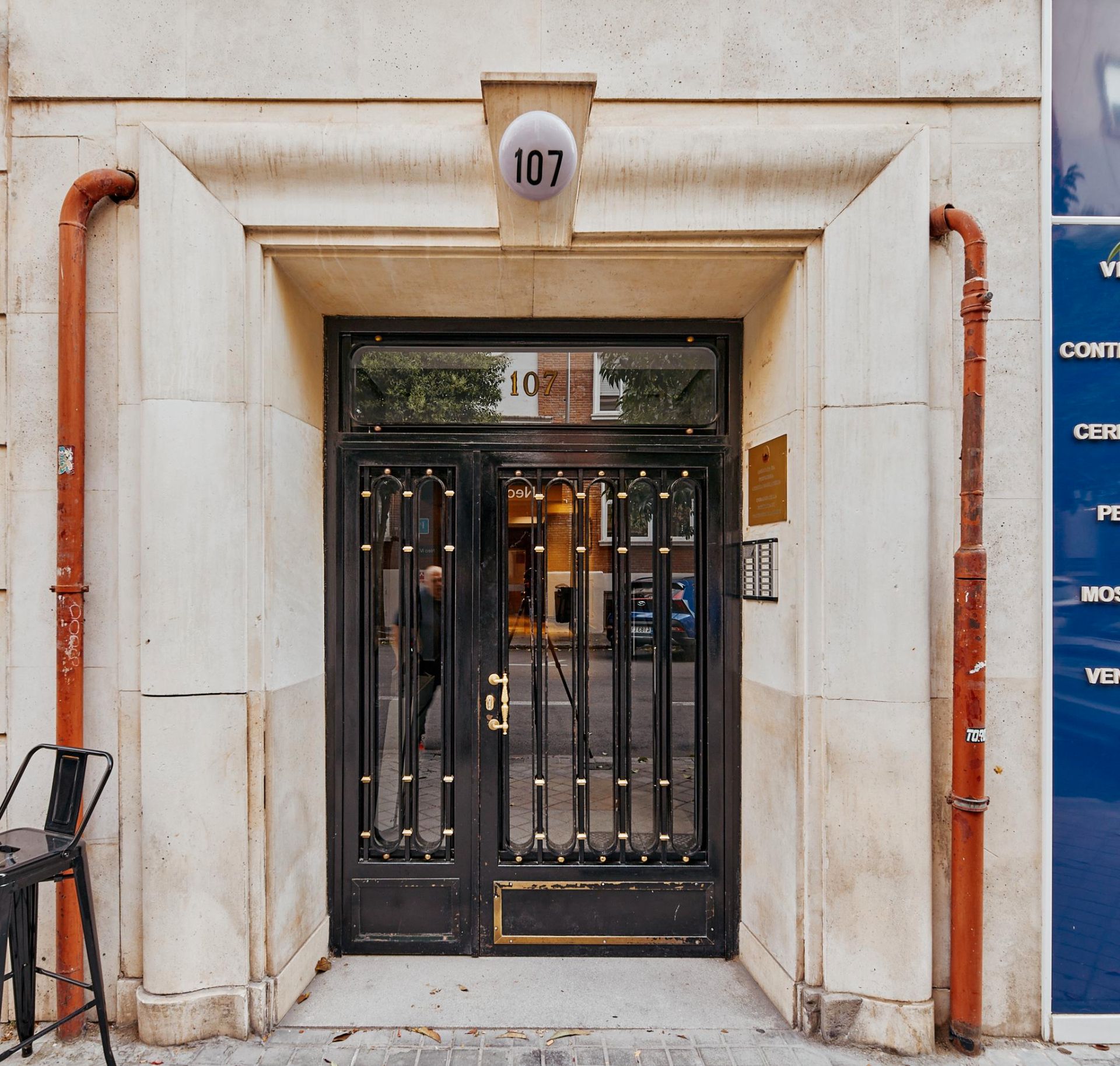 Exterior view of Flat for sale in  Madrid Capital  with Air Conditioner, Heating and Furnished