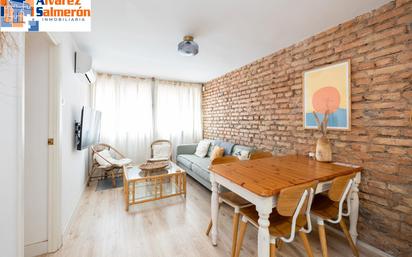 Living room of Flat for sale in  Granada Capital  with Air Conditioner, Heating and Storage room