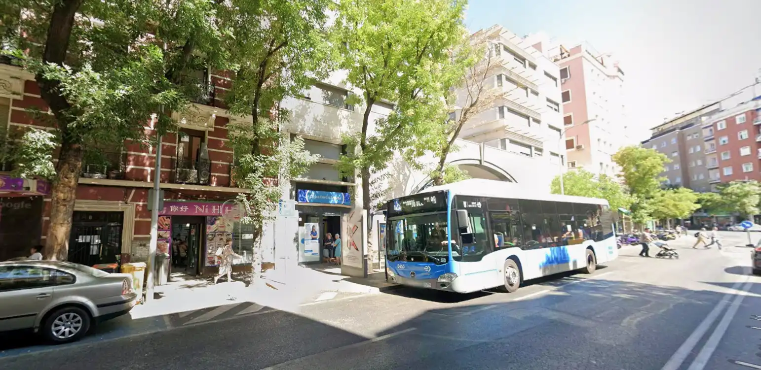 Vista exterior de Casa o xalet en venda en Madrid