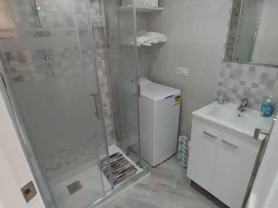 Bathroom of Study for rent in Fuengirola  with Air Conditioner and Furnished