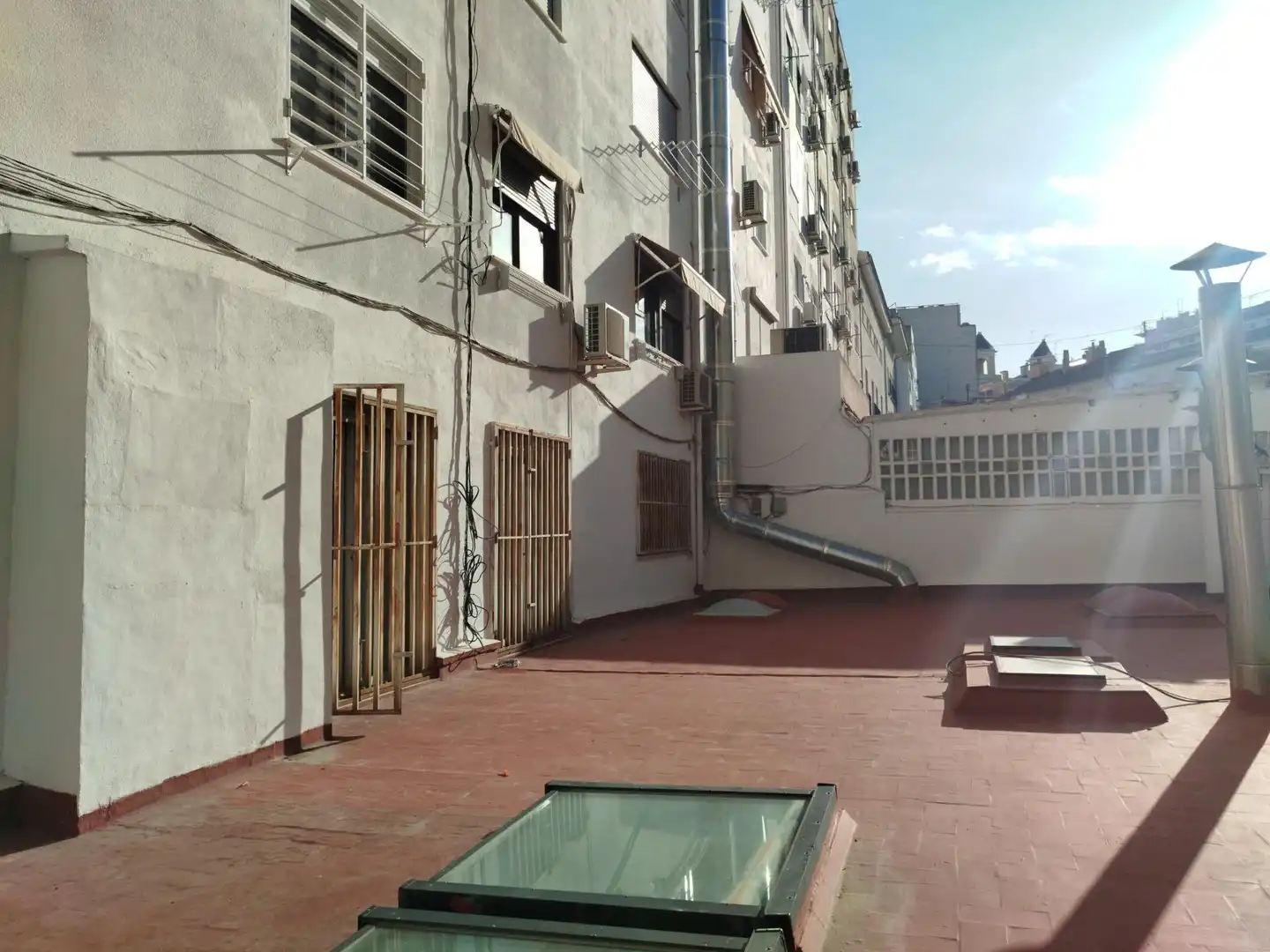 Vista exterior de Oficina de alquiler en Valencia con Terraza