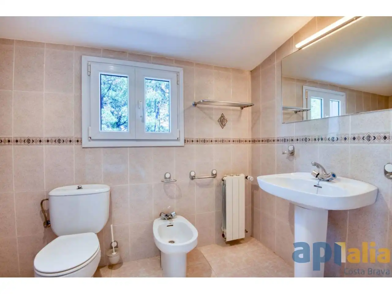 House with pool for sale in Avenida del Canigó, imagen 18
