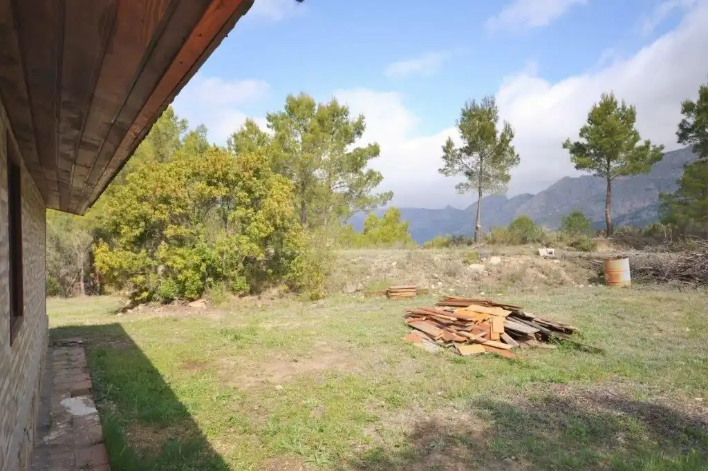 Land for sale in El Castell de Guadalest