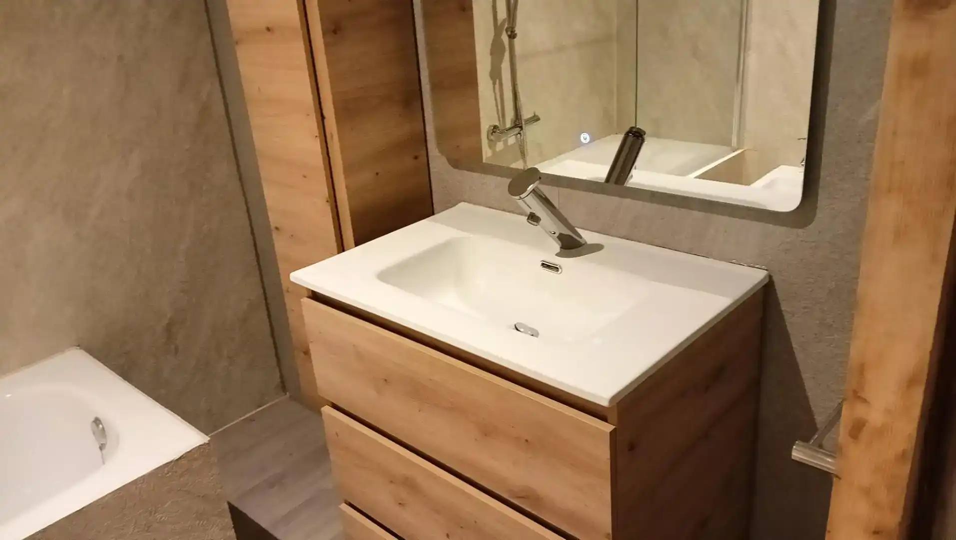 Bany de Casa adosada de lloguer en Lalueza amb Aire condicionat, Jardí privat i Parquet