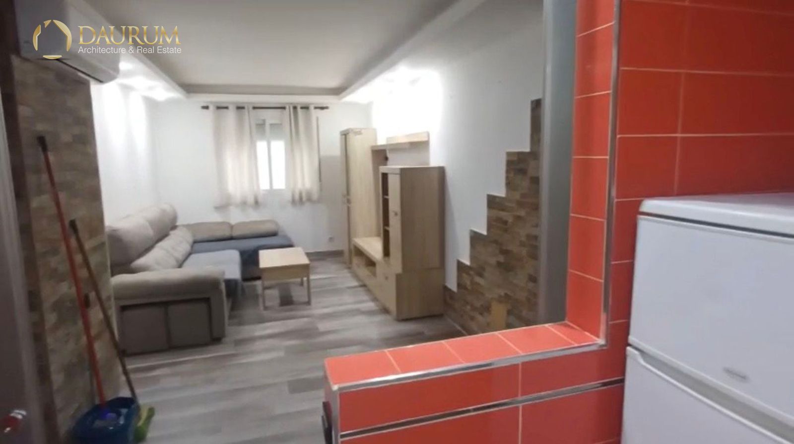 Sala d'estar de Pis en venda en Coslada amb Aire condicionat, Calefacció i Moblat