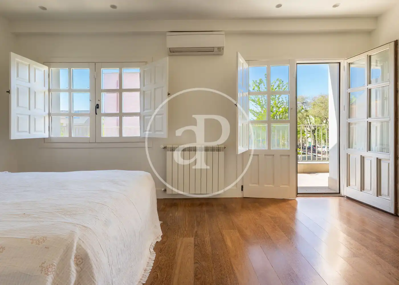 Habitación de Casa o chalet de alquiler en Madrid con Aire acondicionado, Calefacción y Jardín privado
