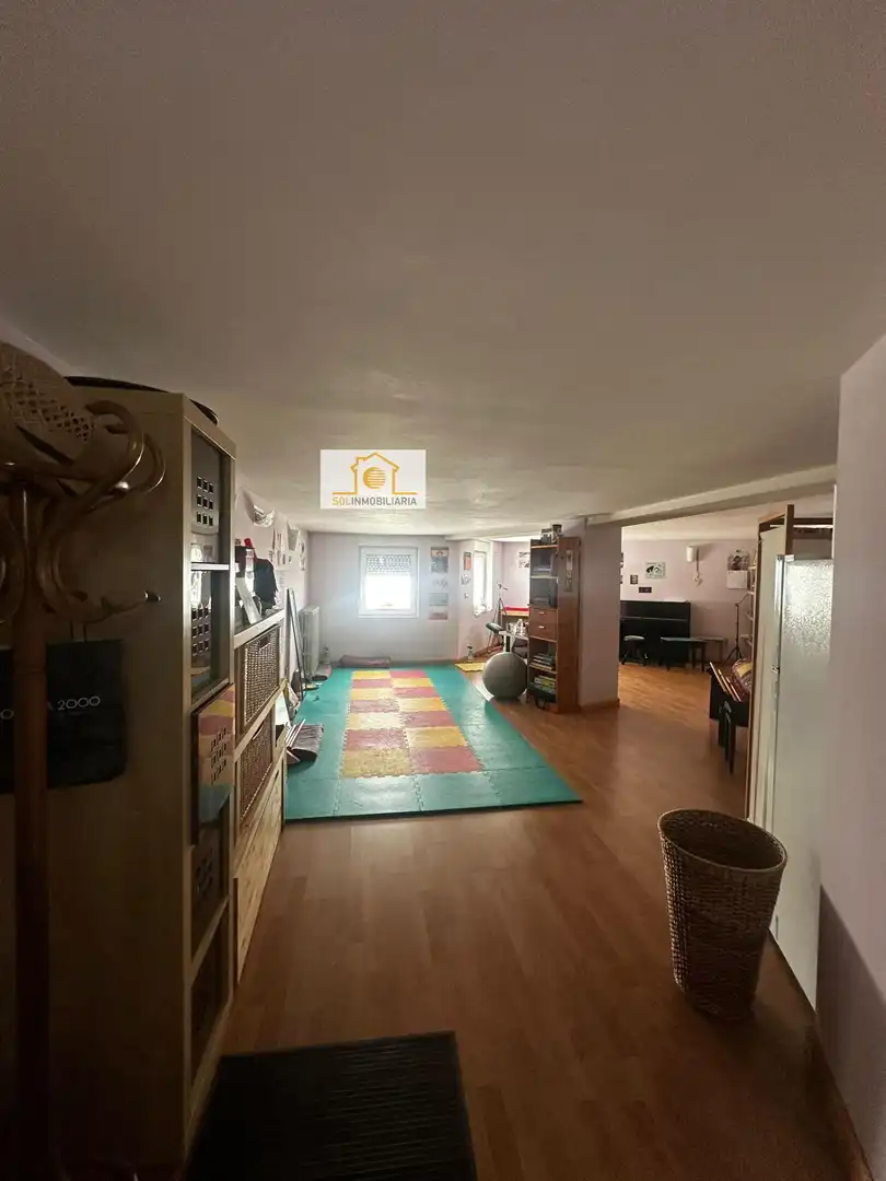 Planta baja en venta en León Capital  con Calefacción y Parquet