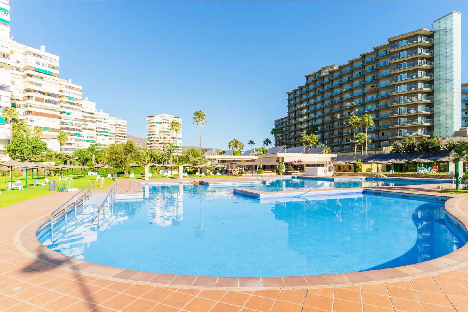 Swimming pool of Flat for sale in Torremolinos  with Air Conditioner, Terrace and Furnished