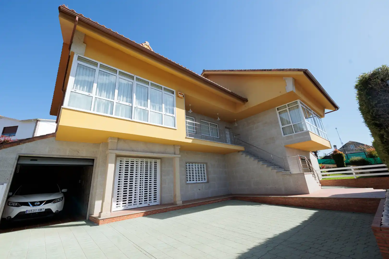 Vista exterior de Casa o chalet en venta en Vigo  con Jardín privado, Parquet y Terraza
