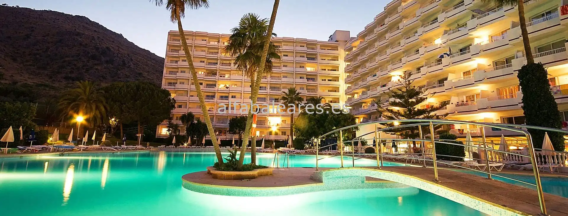 Vista exterior de Apartament en venda en Alcúdia amb Aire condicionat, Calefacció i Jardí privat