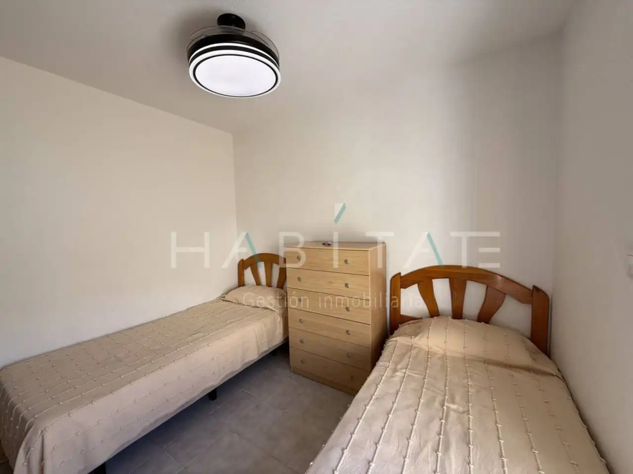 Habitación de Dúplex en venta en San Pedro del Pinatar con Aire acondicionado y Jardín privado